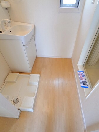 エイコーンアンドサンフラワーの物件内観写真